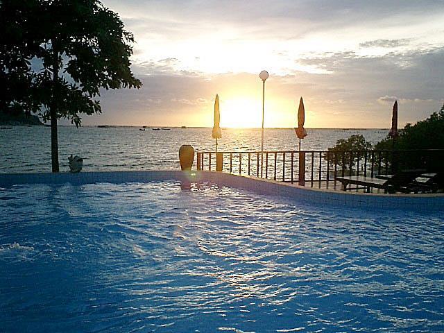 Bai Bua Beach Resort Чонбури Экстерьер фото
